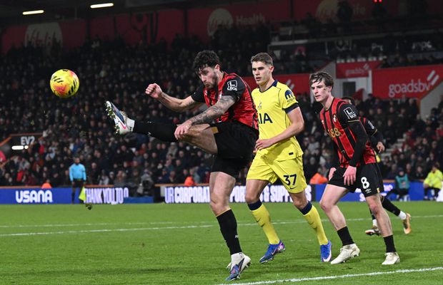 Probleme pentru Radu Drăgușin? » Tottenham, acord de principiu cu fundașul revelației din premier League