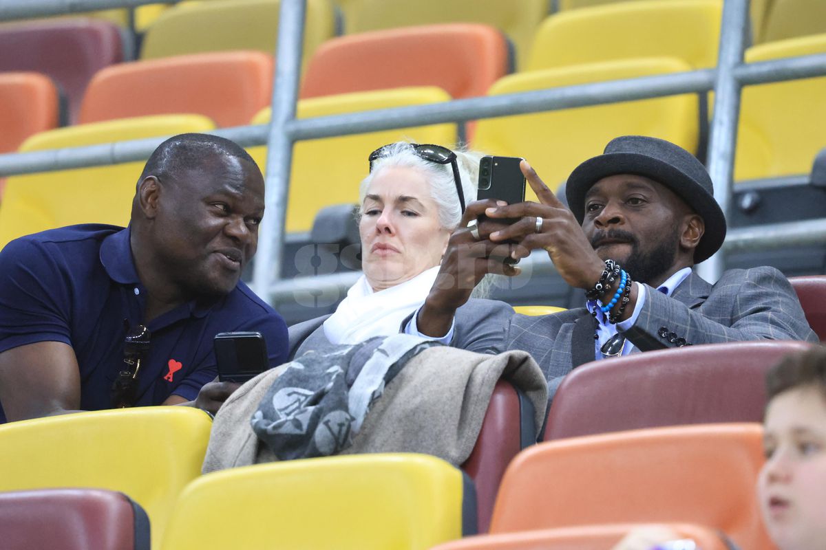 Îl mai ții minte? Apariție-surpriză la FCSB - Petrolul: fostul atacant al Rapidului a urmărit meciul din tribune