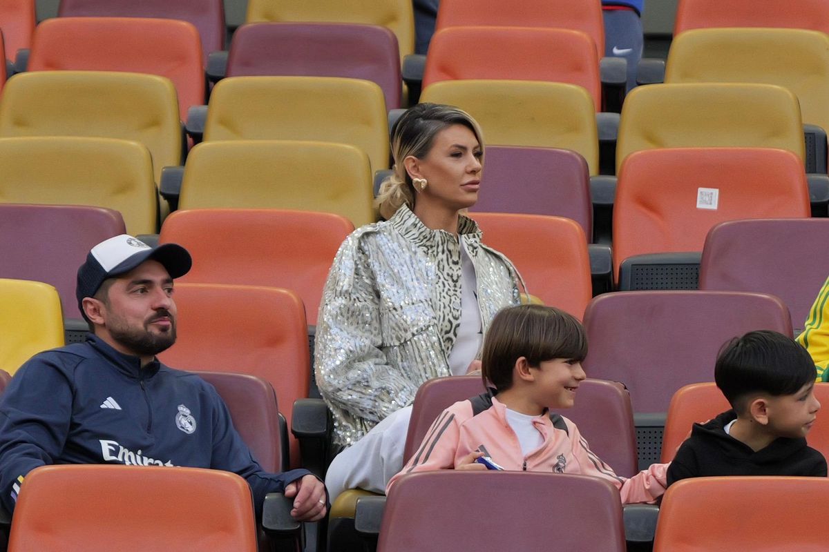 Imagini din tribune la FCSB - Petrolul, 24 aprilie 2026