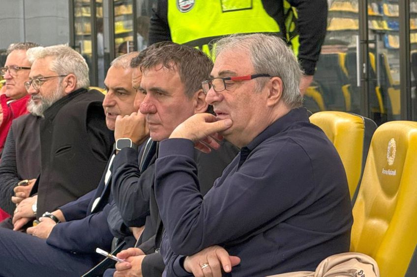Tur de forță! Gică Hagi a venit și la FCSB - Petrolul » Selecționerul este la a doua partidă în 24 de ore