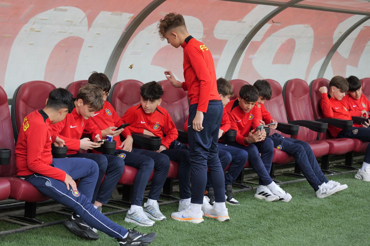 Lucian Filip nu s-a comportat ca un „principal” » Detaliul inedit surprins înainte de FCSB - Petrolul