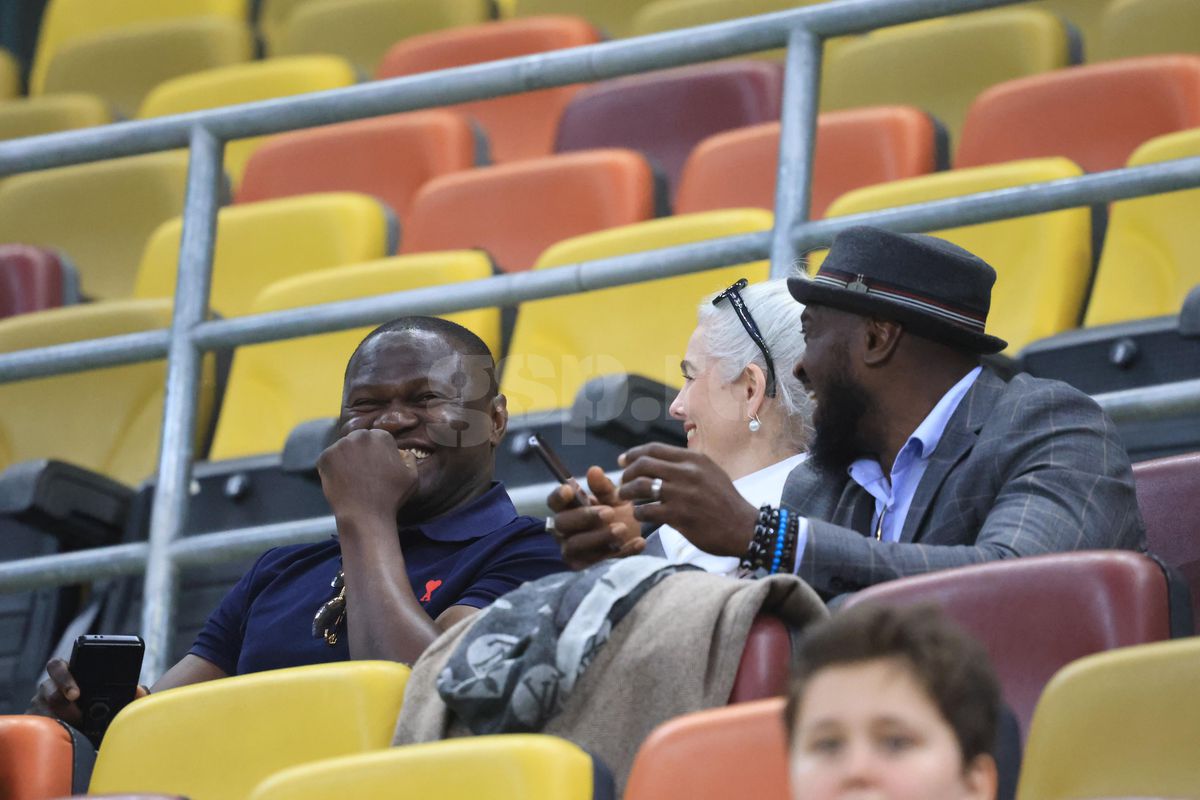 Îl mai ții minte? Apariție-surpriză la FCSB - Petrolul: fostul atacant al Rapidului a urmărit meciul din tribune