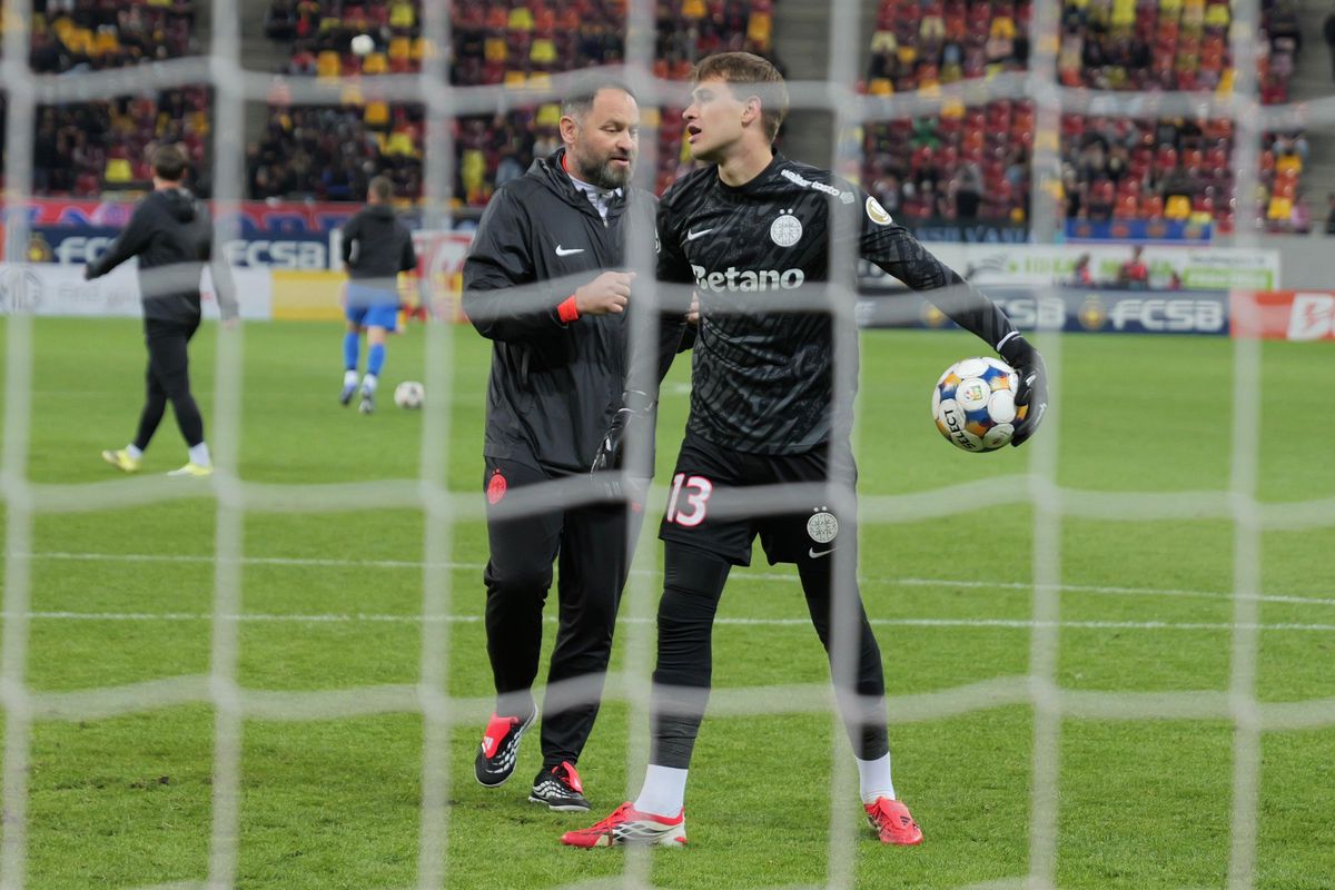 Imagini din meci FCSB - Petrolul // foto: Ionuț Iordache și Andrei Furnigă