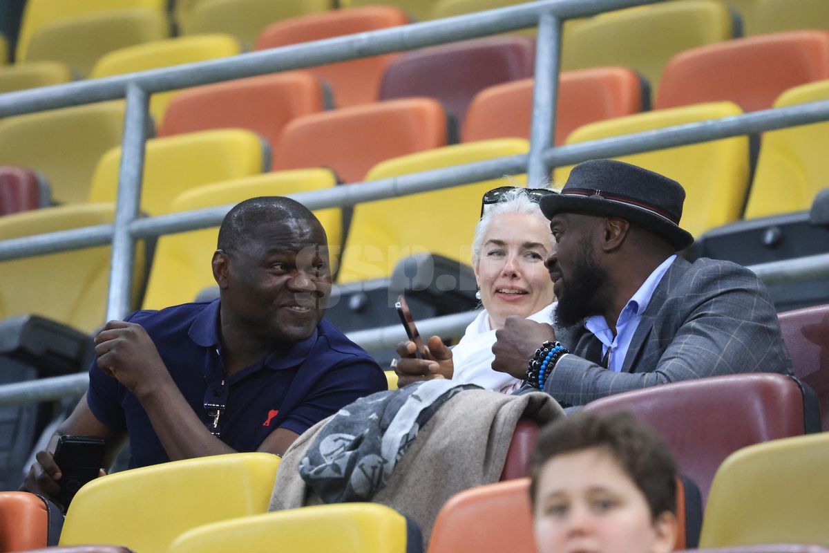 Îl mai ții minte? Apariție-surpriză la FCSB - Petrolul: fostul atacant al Rapidului a urmărit meciul din tribune