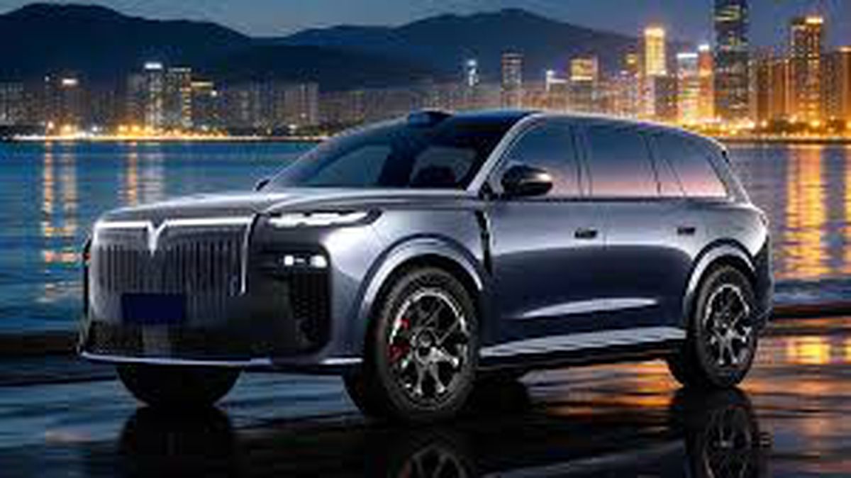 Noul „Rolls-Royce chinezesc”, record de vânzări în doar 20 de ore de la lansare » Prețul este de 10 ori mai mic