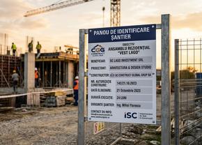 Șantier în regulă? Totul începe cu Panoul de Identificare corect