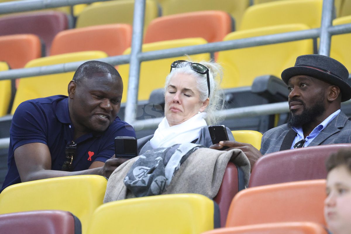 Îl mai ții minte? Apariție-surpriză la FCSB - Petrolul: fostul atacant al Rapidului a urmărit meciul din tribune