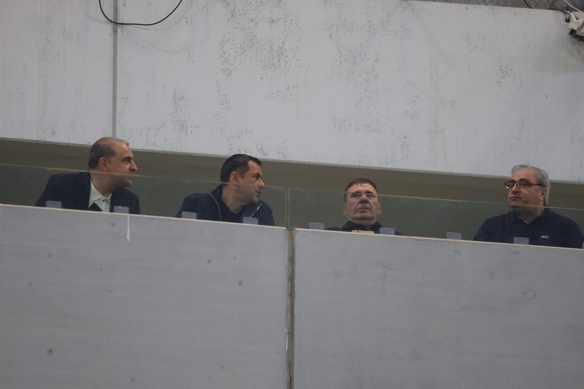 Gică Hagi a venit și la FCSB - Petrolul » Cine l-a însoțit pe selecționer