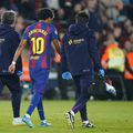 Lamine Yamal părăsește terenul, după accidentarea din meciul cu Celta / Foto: Imago