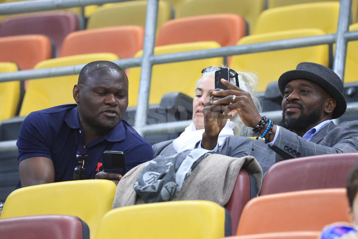 Îl mai ții minte? Apariție-surpriză la FCSB - Petrolul: fostul atacant al Rapidului a urmărit meciul din tribune