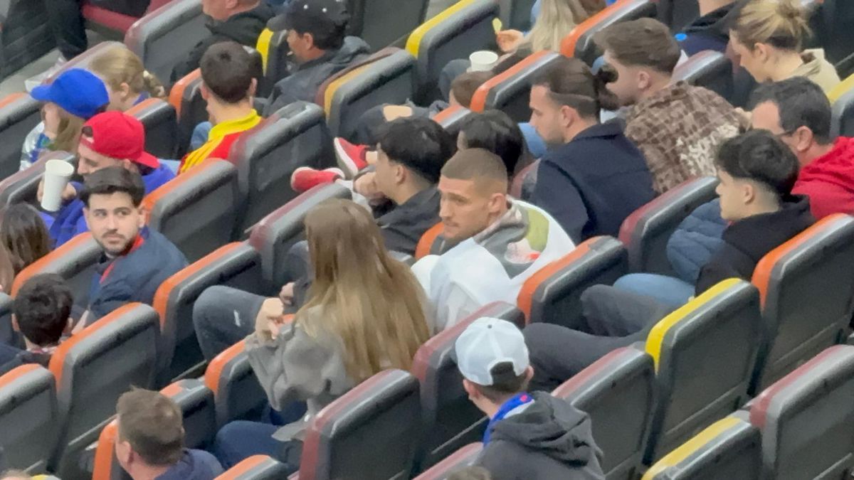 Imagini din tribune la FCSB - Petrolul, 24 aprilie 2026