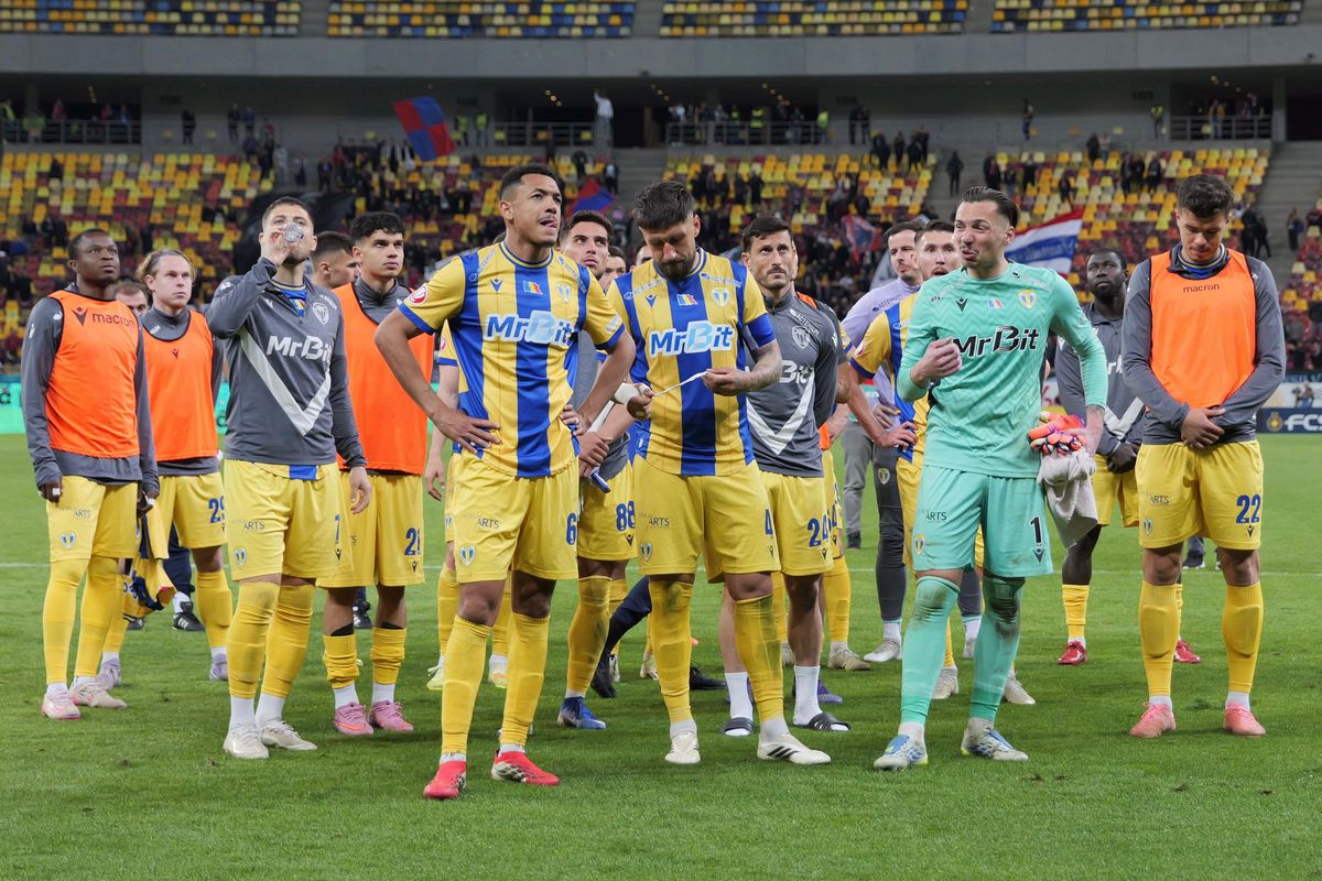 Imagini de la finalul meciului FCSB - Petrolul