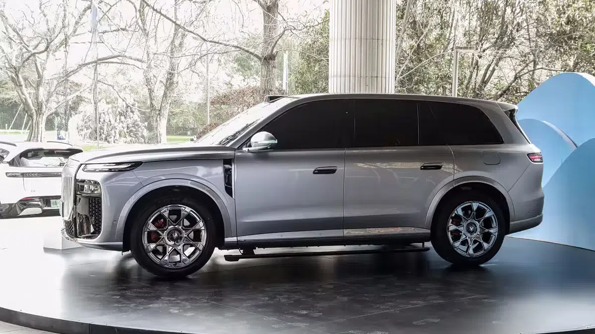 Noul „Rolls-Royce chinezesc”, record de vânzări în doar 20 de ore de la lansare » Prețul este de 10 ori mai mic