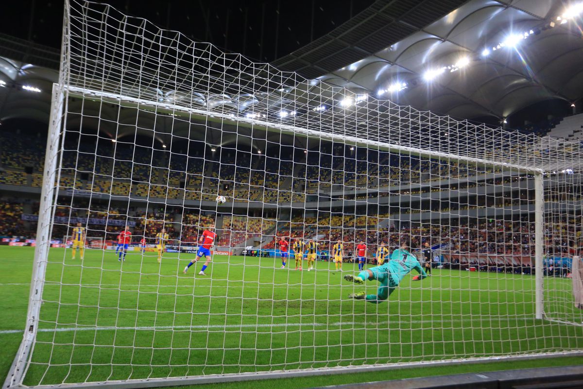 Imagini din meci FCSB - Craiova // foto: Ionuț Iordache și Andrei Furnigă