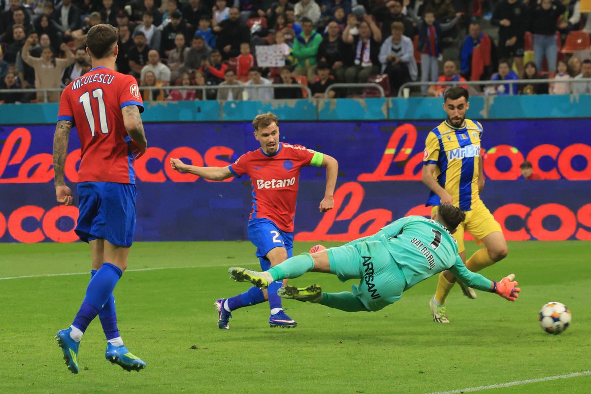 Imagini din meci FCSB - Craiova // foto: Ionuț Iordache și Andrei Furnigă