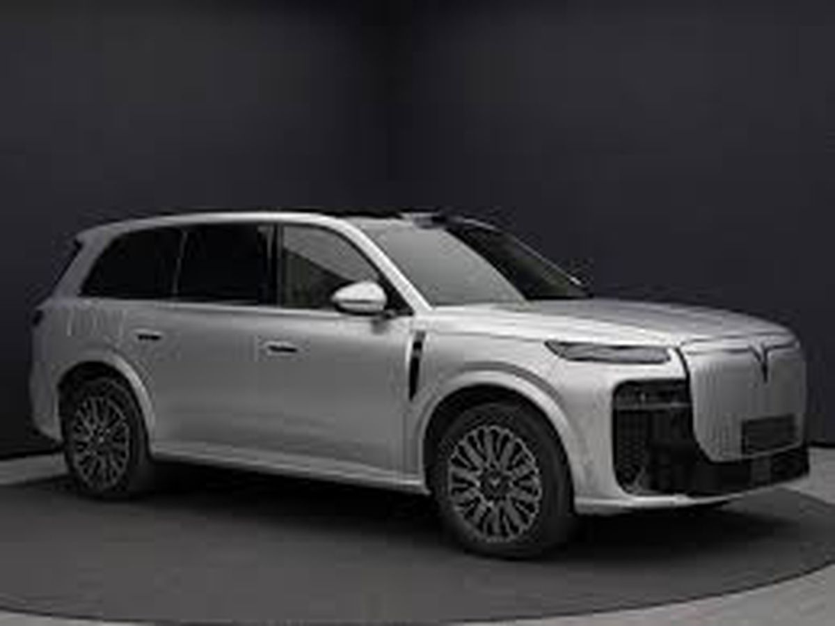 Noul „Rolls-Royce chinezesc”, record de vânzări în doar 20 de ore de la lansare » Prețul este de 10 ori mai mic