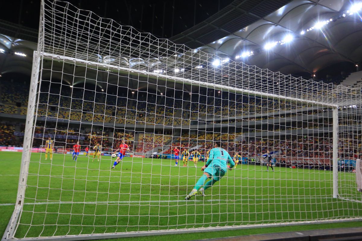 Imagini din meci FCSB - Craiova // foto: Ionuț Iordache și Andrei Furnigă