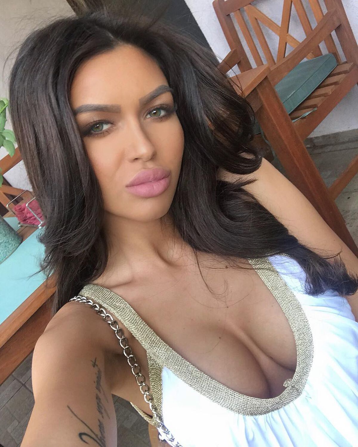 GALERIE FOTO Raluca, cea mai hot de pe Instagram! S-a iubit cu un fost jucător de la Dinamo și Rapid și e fană Neymar