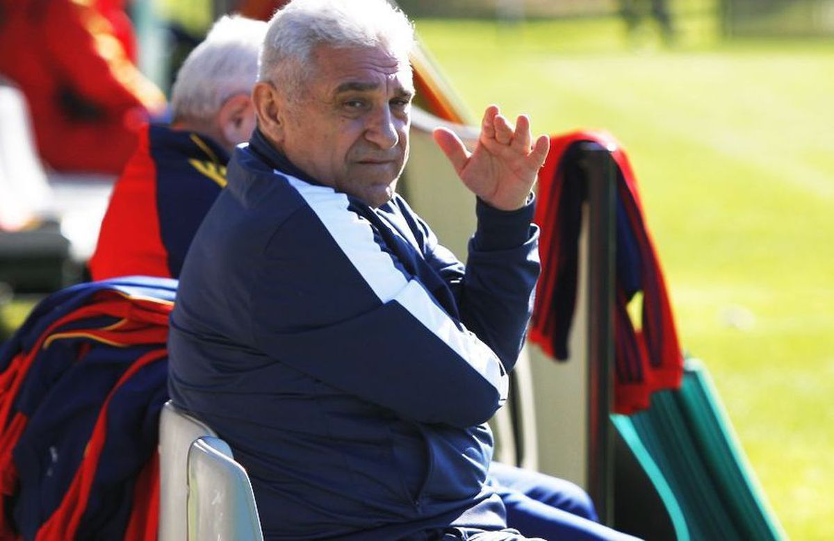 VIDEO Giovanni Becali îl jignește și amenință pe Cornel Dinu: „E Satana! Dacă nu închide gura aia spurcată o să spun lucruri care nu-i convin”