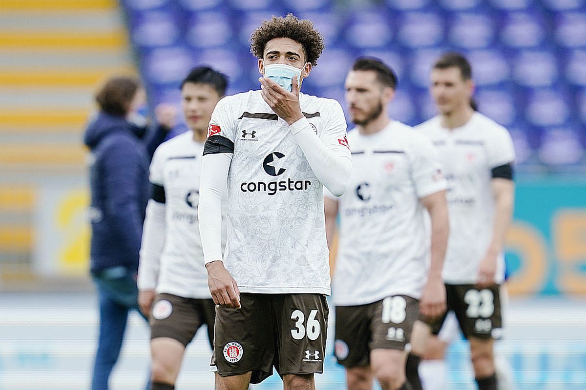 Provocare pentru Gigi Becali! Ce s-a întâmplat la un meci din Germania :D