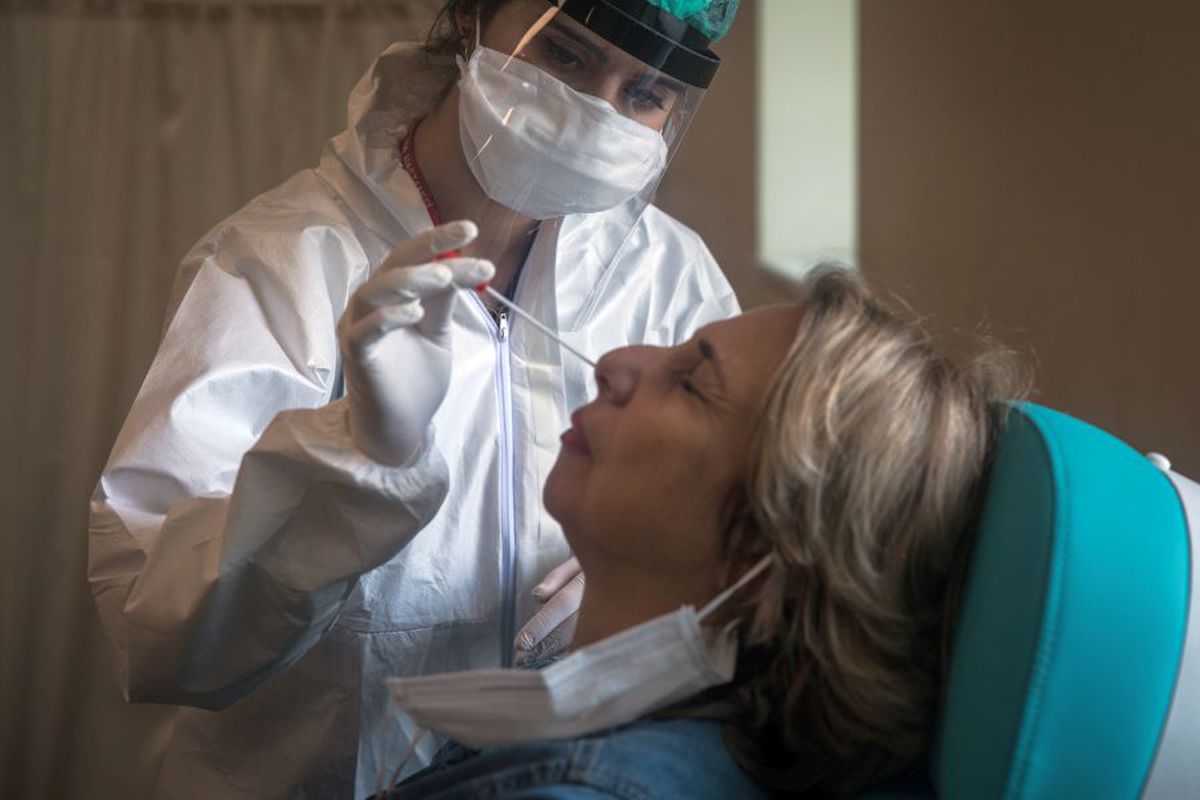 Testare masivă în România a imunizării populației la COVID-19