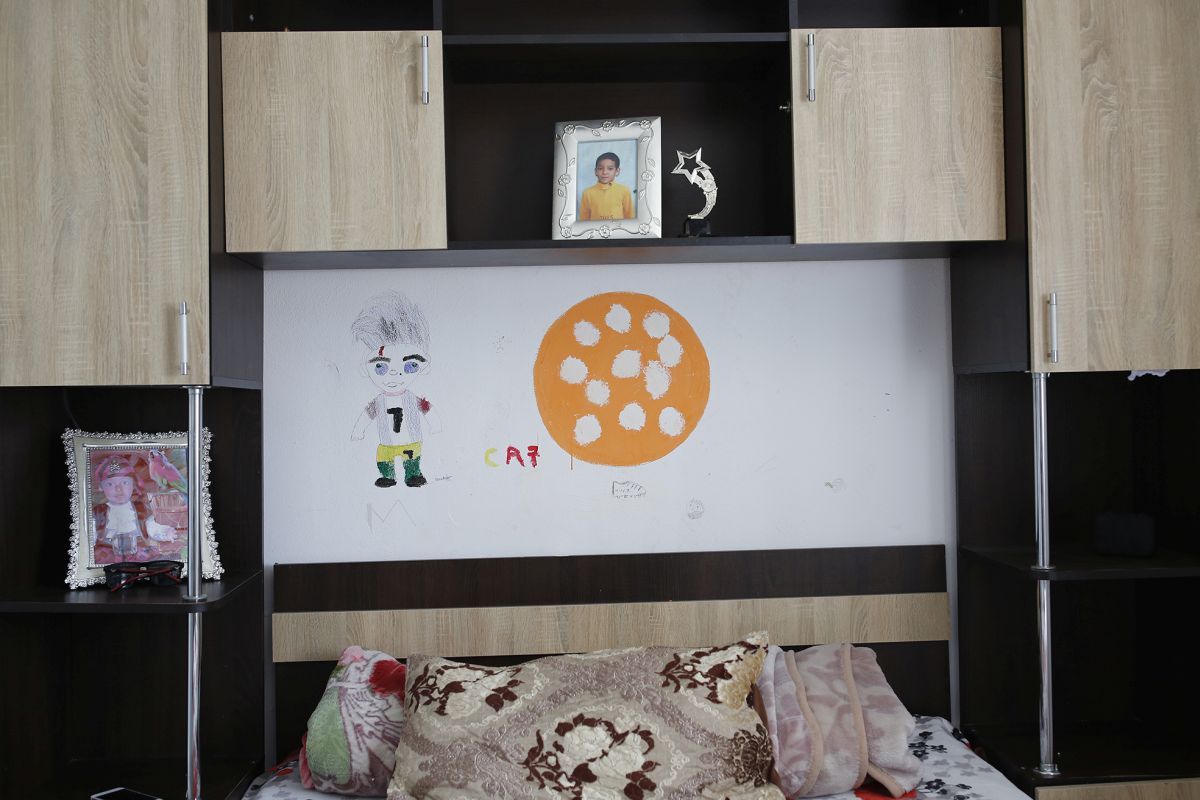 Puștiul care-i calcă pe urme lui Tavi Popescu » Ionatan Benjamin face naveta, aproape 100 de kilometri pe zi, totul din dragoste pentru fotbal