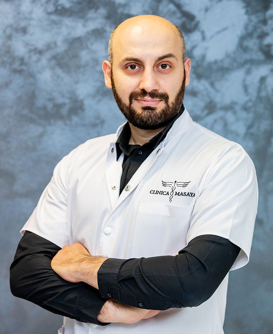 Proteza totală de genunchi. Dr. Tarek Nazer explică exact când este indicată și în ce constă