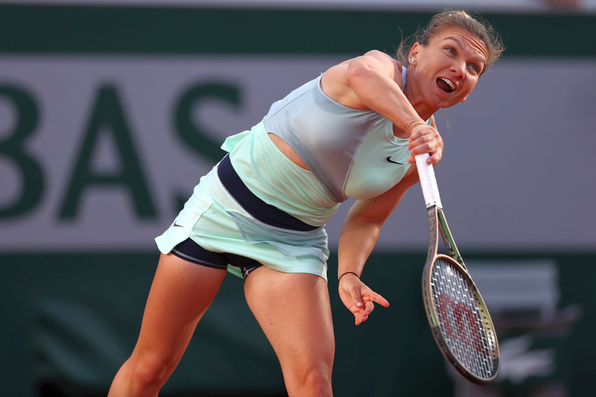 Simona Halep i-a cucerit pe francezi cu o execuție în stilul lui Monfils » „Superman backhand” în duelul cu Zheng de la Paris