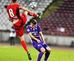 Nicolae Mușat, în acțiune într-un Dinamo - FC Argeș / Sursă foto: Imago Images