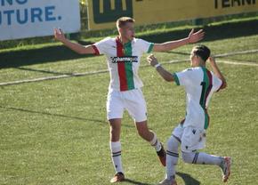 Puștiul de doar 16 ani a semnat în Italia primul său contract de fotbalist profesionist » Clubul din Superligă va avea de câștigat