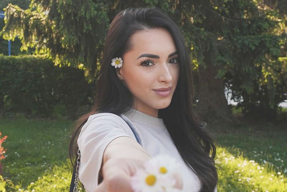 După ce s-a căsătorit, Larisa Iordache a semnat un nou contract » Nadia Comăneci o susține: „Succes în această nouă încercare”