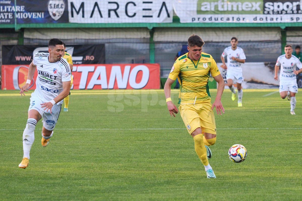 CS Mioveni - FC Botoșani 0-1 » Așa voiau în „A”?! Mioveniul a lăsat de dorit în decisivul pentru Superligă, iar moldovenii își păstrează locul în elită!