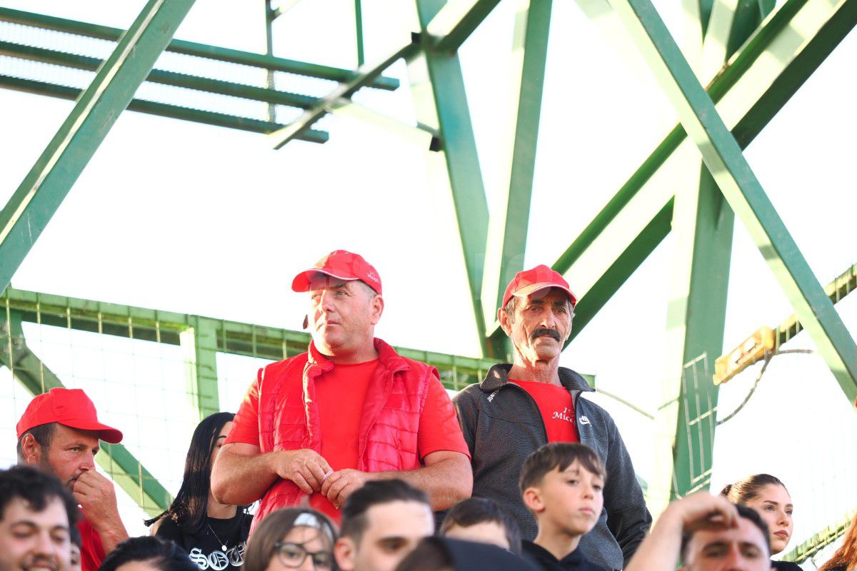 Așa salvezi o echipă?! Bogdan Andone a făcut inventarul: „80 de ecleruri, 150 de mici, două tăvi de cartofi prăjiți. Inspirație de moment”