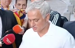 Imagini spectaculoase pe Calea Victoriei: Jose Mourinho și Giovanni Becali au venit la pas pentru dineul oficial » Ce greșeală a făcut marele antrenor portughez: „Așa cred”