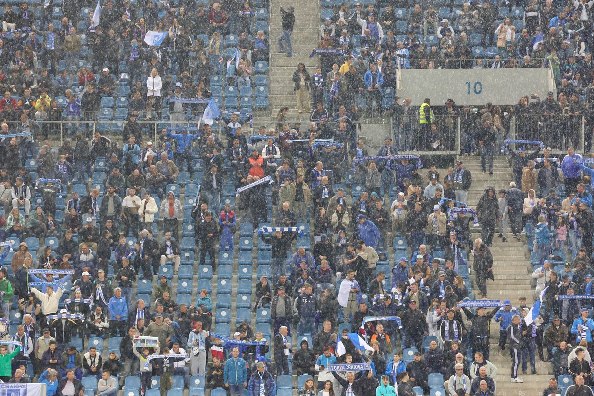 Universitatea Craiova - Dinamo, imagini de la încălzire