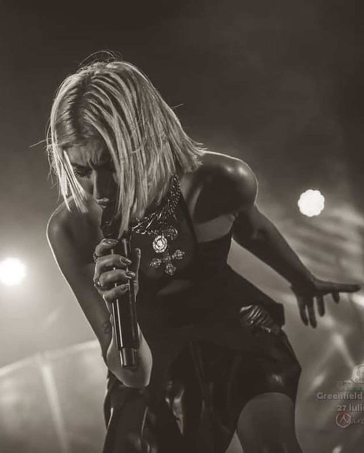 Bîrligea și Antonia au plecat în vacanță la Milano și s-au întâlnit cu o cântăreață cunoscută: „Te voi iubi pân' la sfârșitul lumii”