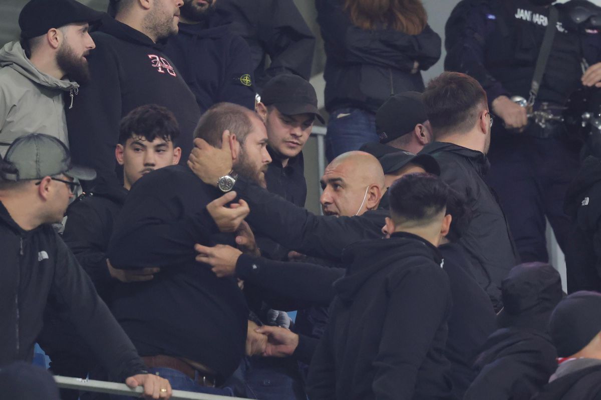 Bătaie în tribune la Craiova - Dinamo! A fost nevoie de intervenția jandarmilor