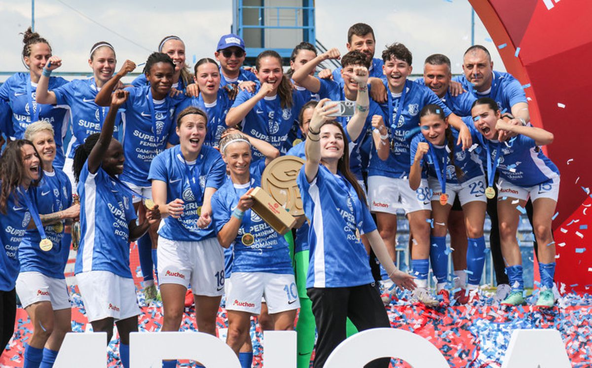 Farul a primit trofeul de campioană! Imagini superbe de la Ovidiu: copiii au invadat terenul