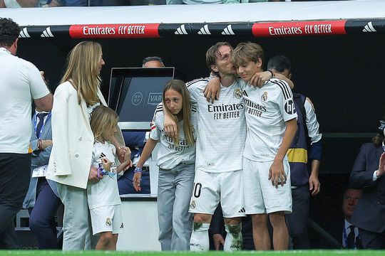 Luka Modric, alături de soție și copii // foto: Imago Images