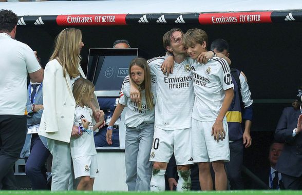 Copleșitor! S-au oprit în timpul meciului și au format garda de onoare pentru Luka Modric. Croatul, în lacrimi la ultimul lui meci pe „Bernabeu”
