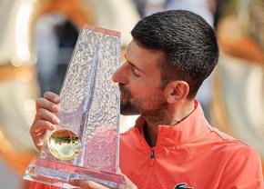 Novak Djokovic a câștigat trofeul cu numărul 100!
