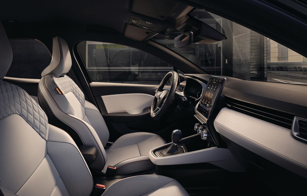 Dacia Sandero și Renault Clio / foto: automarket