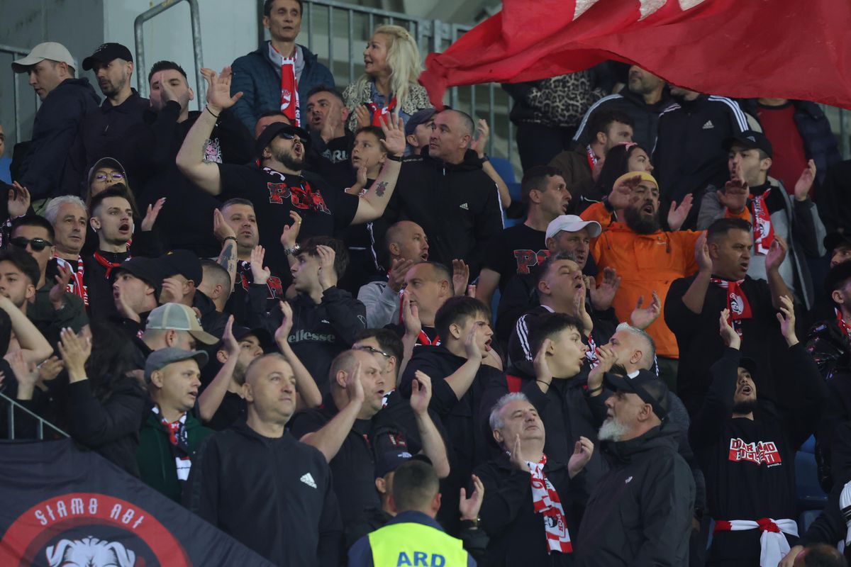 Conflict în peluza lui Dinamo la meciul cu Universitatea Craiova