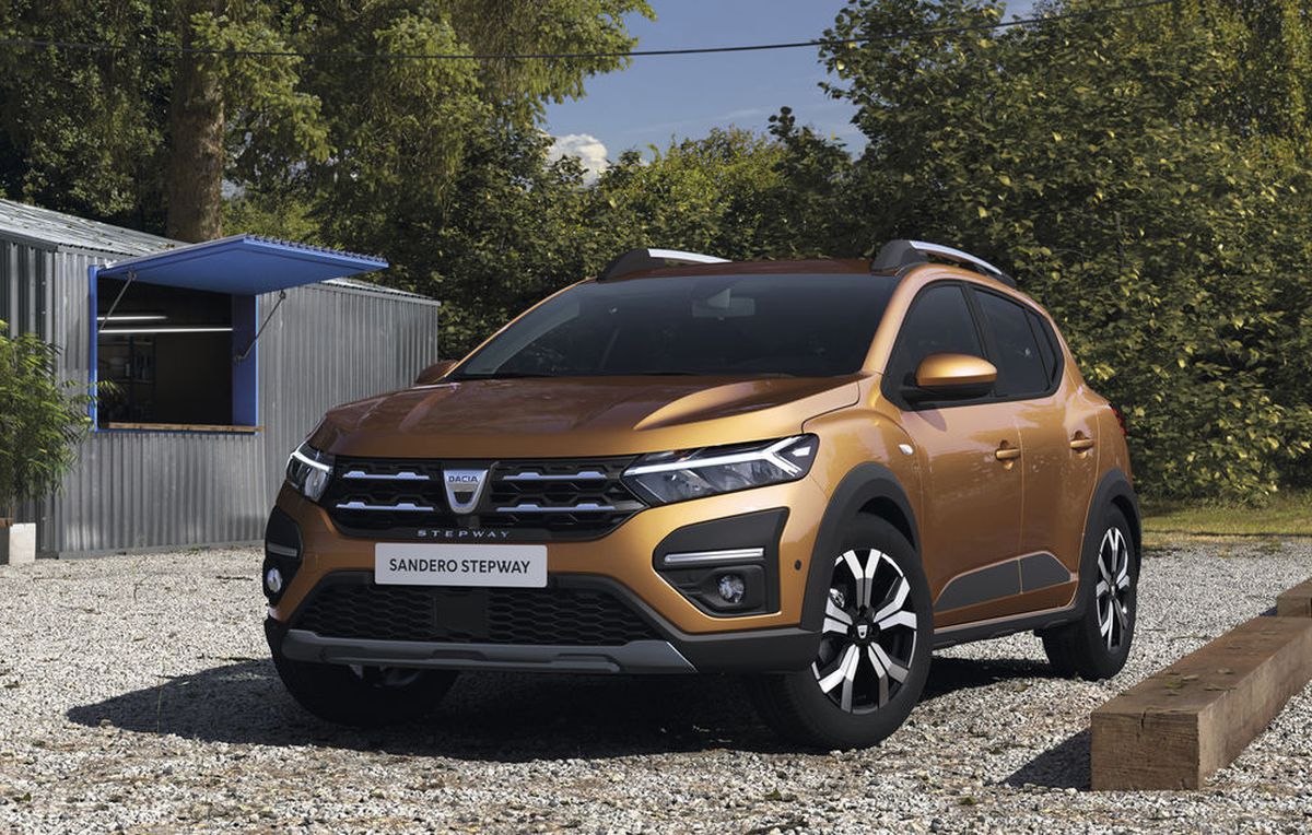 Dacia Sandero și Renault Clio / foto: automarket