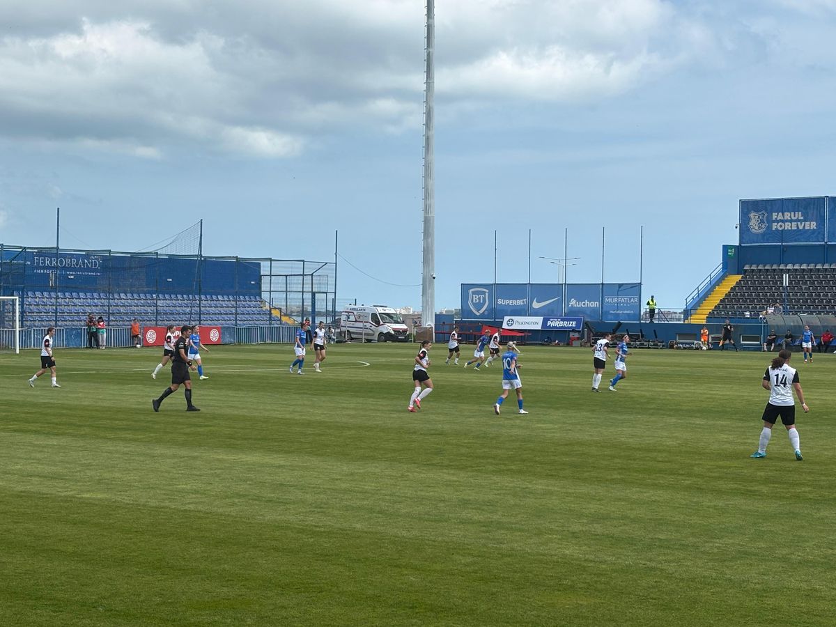 Farul - U Cluj la fotbal feminin