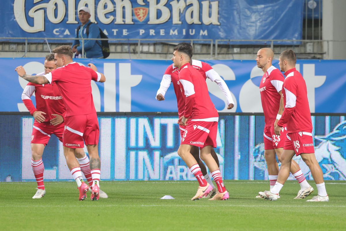 Universitatea Craiova - Dinamo, imagini de la încălzire