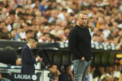 Hansi Flick, dezamăgit de jucătorii Barcelonei / Foto: Imago