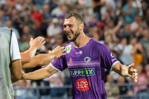 Un club din Superliga, gata să dea lovitura: colosul golgheter ar putea semna