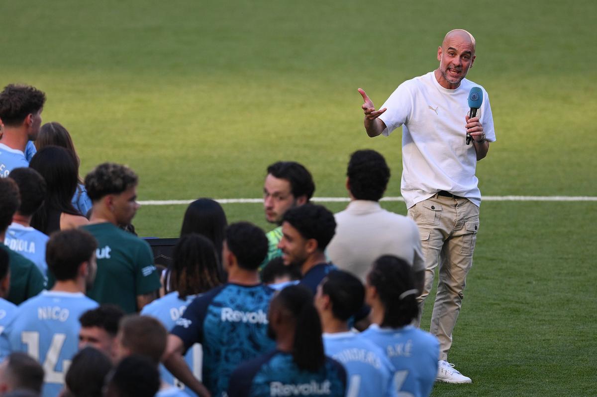 Pep Guardiola, în lacrimi la despărțirea de Manchester City, sub privirile tatălui său: „De ce mă iubiți atât de mult?”