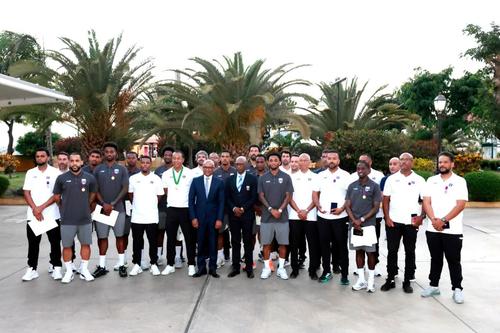 Selecționata din Capul Verde, decorată după calificarea istorică la Mondial / foto: Facebook @José Maria Neves Presidente